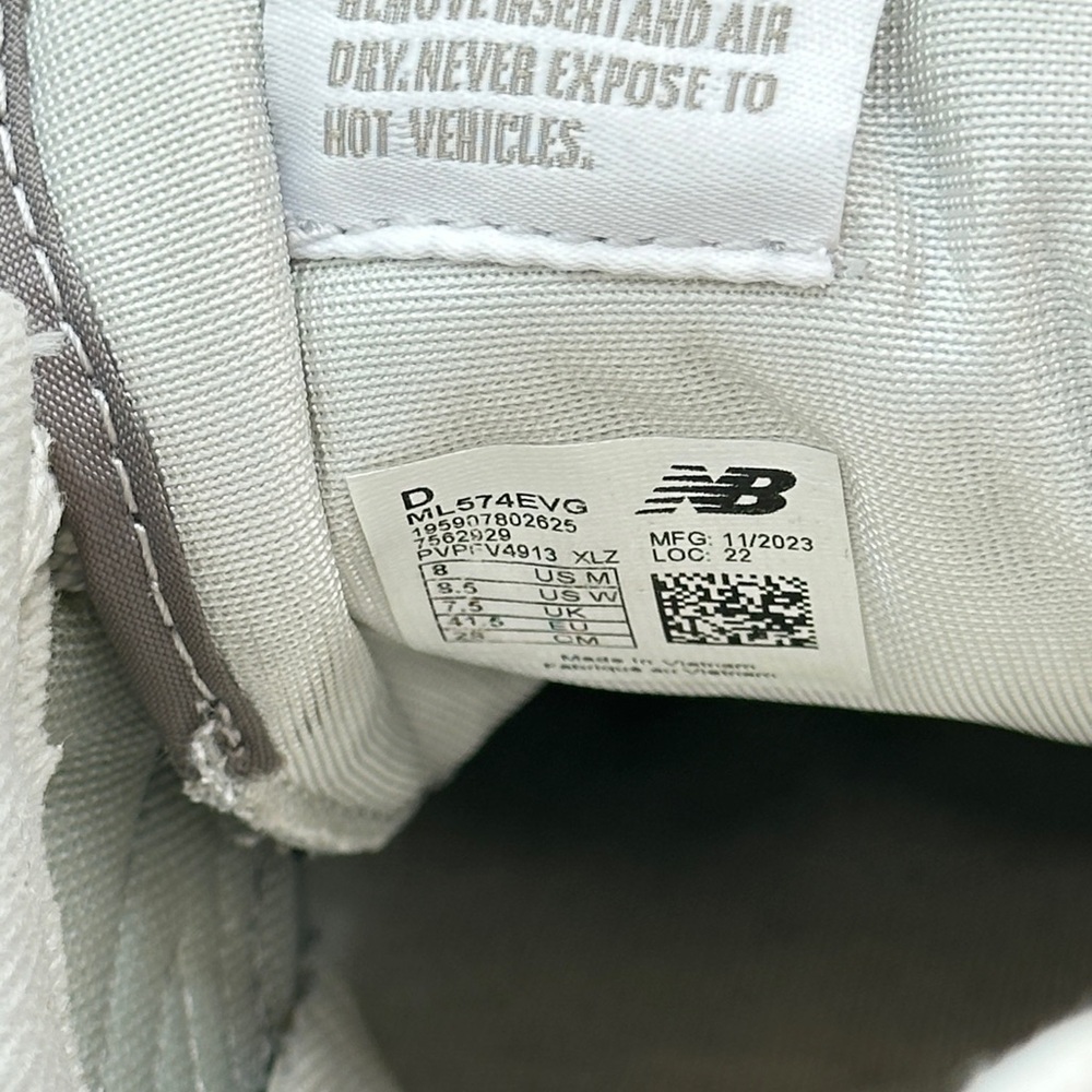 New Balance - Picture 5 of 6